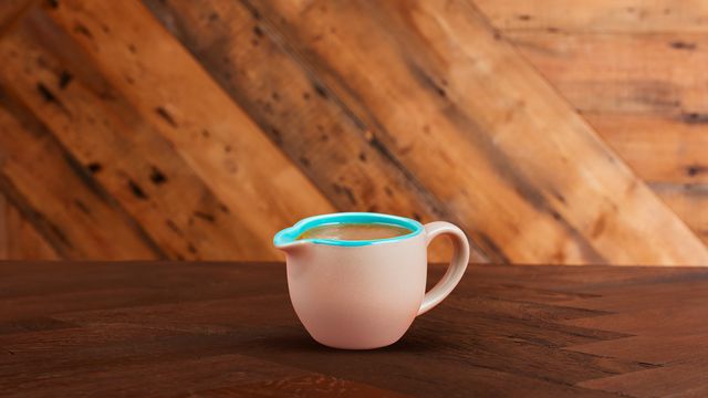 PERi-Chicken Gravy pouring onto plate from a jug
